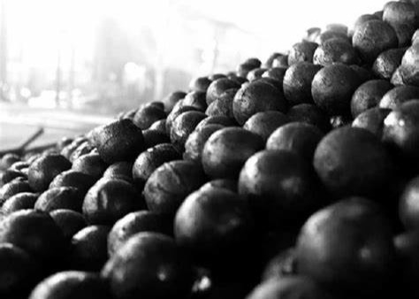Kekerasan Tinggi 20-150mm 30mm 40mm 60mm 70mm 80mm Bola Media Gerinda Besi untuk Mesin Ball Mill