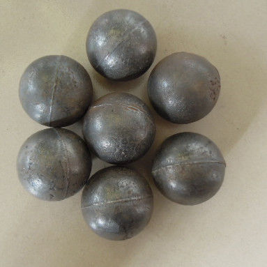 Bola pabrik bola besi cor medium dari Zhongwei untuk ketahanan aus yang optimal dan kekerasan sedang