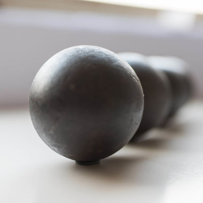 65 70 75 80mm tinggi mangan mangan menempa media gerinda baja bola besi untuk mesin ball mill