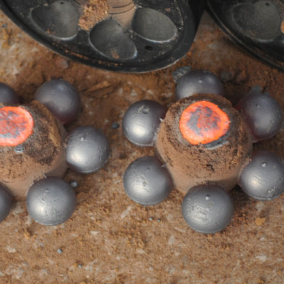 Bola besi cor 20mm-180mm dengan nilai dampak yang tinggi dan tidak dapat dipecahkan untuk masa pakai peralatan yang diperpanjang