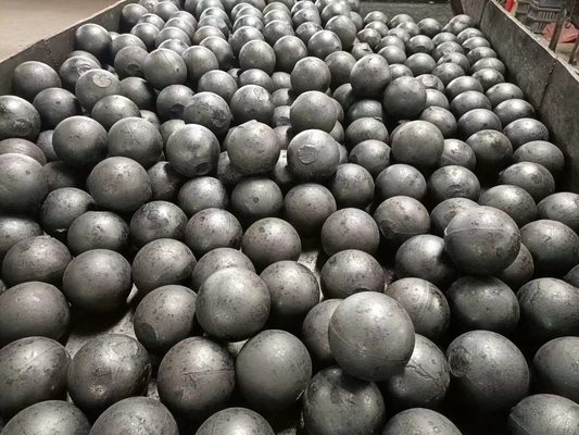 Kekerasan Tinggi 10mm-150mm Membuat Bola Media Penggilingan Baja